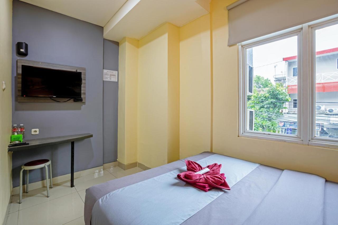 City Biz Residence Jakarta Exterior photo