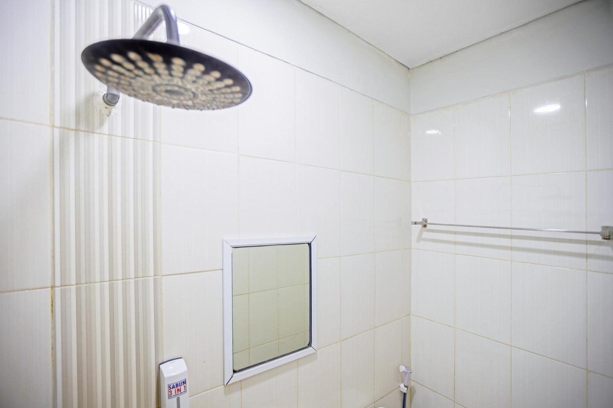 City Biz Residence Jakarta Room photo